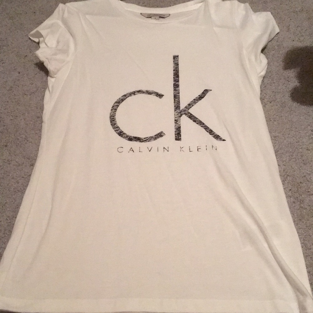 Calvin Klein t shirt